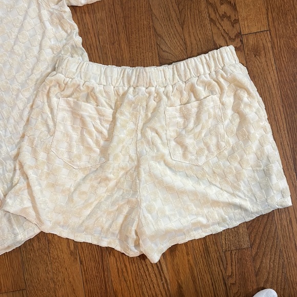 NWOT - matching set purchased at LuBella Boutique for a trip, never wore. - Picture 2 of 4